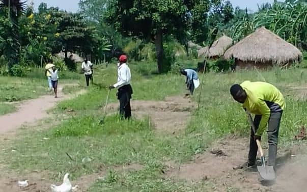 Kasaï oriental :  une ONGD s’engage à assainir les avenues de la commune de Keena Nkuna (Kabeya-Kamwanga)