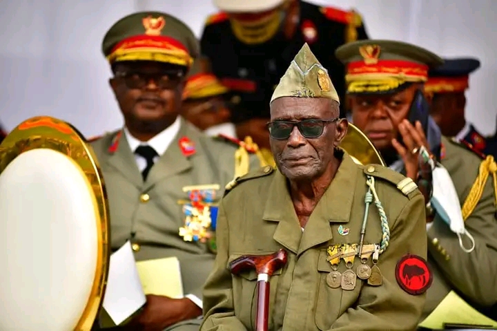 RDC: âgé de 100 ans, le soldat Albert Kunyuku Ngoma décoré par le Roi Philippe