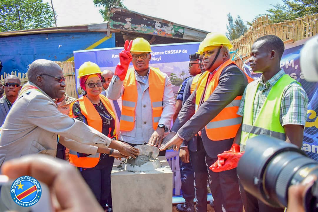 Kasaï oriental : le VPM Jean-Pierre Lihau pose la première pierre pour la construction de la CNSSAP à Mbujimayi