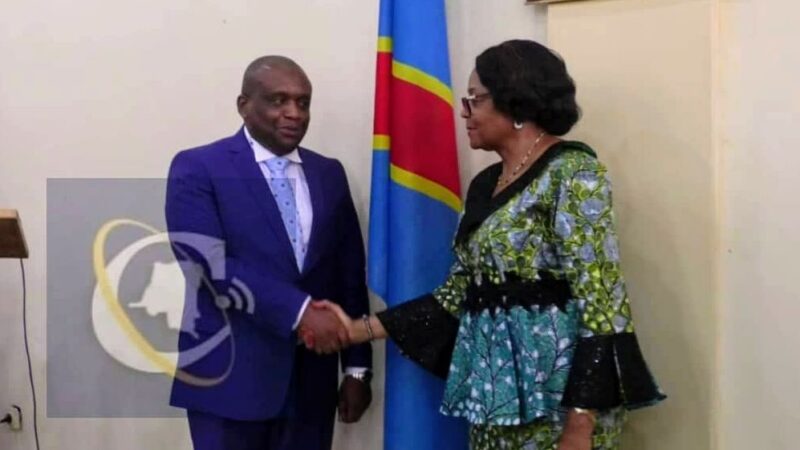 Kasaï oriental: remise et reprise au gouvernorat de province, Jeannette Longa Musuamba cède son fauteuil à Patrick Mathias Kabeya