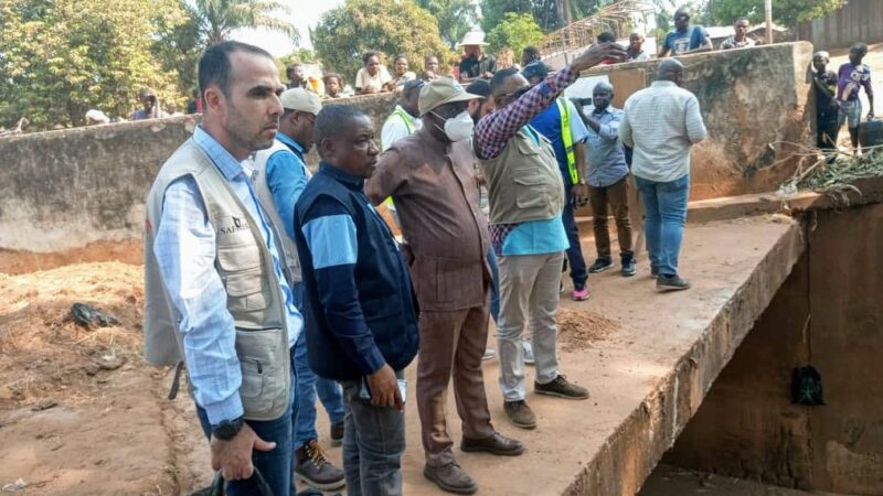 Kasaï oriental : le DG de l’OVD visite les avenues de Mbujimayi sélectionnées pour les travaux de 35 kilomètres