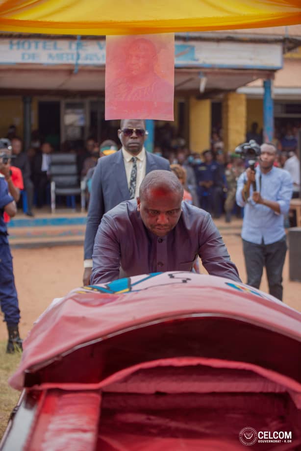 Kasaï oriental : Mathias Kabeya rend les deniers  hommages à Denis Kalombo
