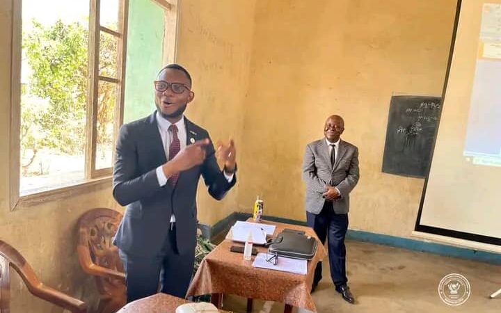 Kasaï oriental : le Proved Joseph Mwinkeu visite les sous-divisions de l’EPST à Mbujimayi