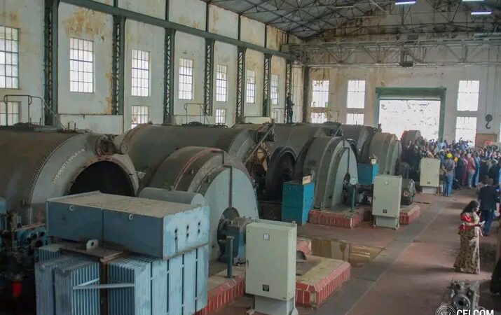 Kasaï oriental : vers la fin de la crise d&rsquo;électricité à Mbujimayi, Sama Lukonde octroie des fonds à ENERKA pour  réhabiliter la centrale hydroélectrique de Tshiala
