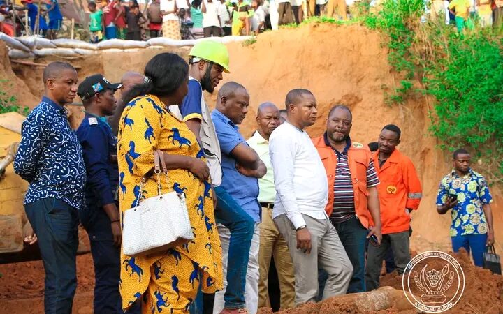 Lomami : Nathan Ilunga effectue a inspecté les travaux de lutte anti-erosive au ravin UNILO à Kabinda