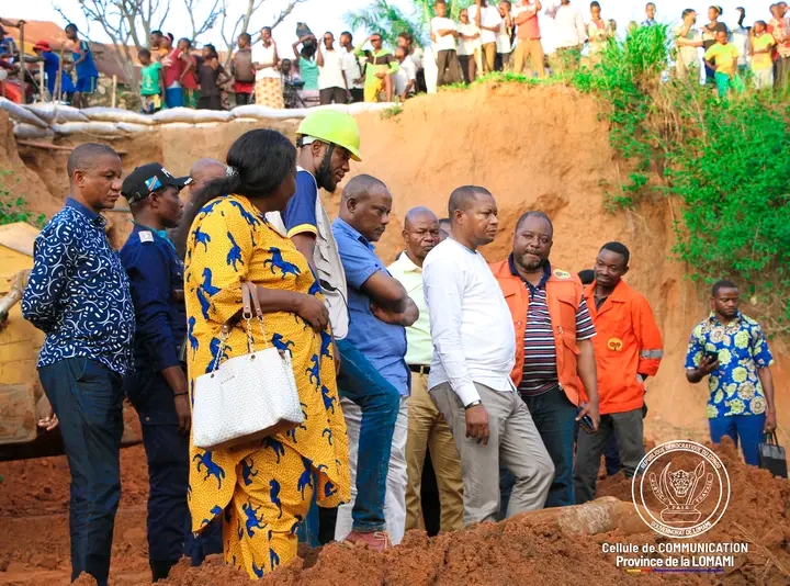 Lomami : Nathan Ilunga effectue a inspecté les travaux de lutte anti-erosive au ravin UNILO à Kabinda