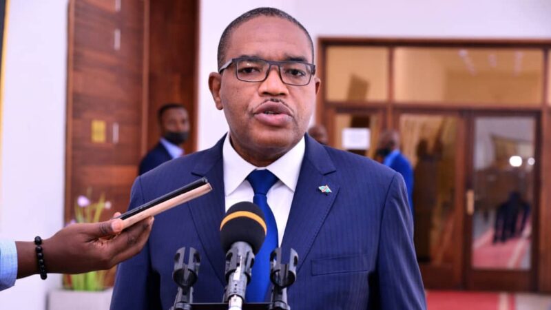 Sud-Kivu : le gouverneur Théo Ngwabidje qualifie  sa destitution de théâtre