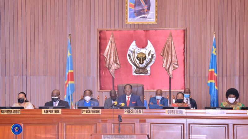 Agression rwandaise : « nous sommes l&rsquo;objet d&rsquo;un complot international et total. Ça doit nous interpeller pour que nous-mêmes nous puissions nous prendre en charge» Bahati Lukwebo