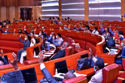 RDC : le Sénat vote le projet de loi complétant et modifiant la loi relative à l’aviation civile