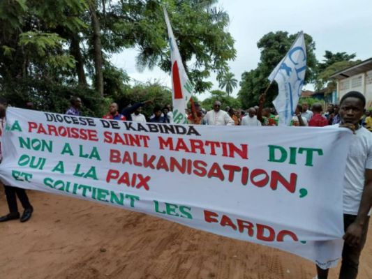 Lomami: des milliers de lomamiens ont répondu présents à l’appel des Evêques de la CENCO pour soutenir les FARDC