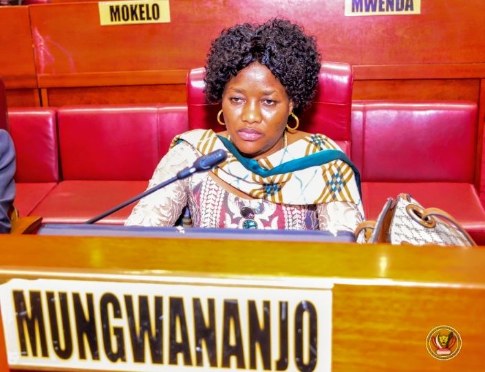 Sénat : Dieudonnette Mungwananjo juge nécessaire  la prorogation de l’état de siège dans les provinces de l’Ituri et du Nord-Kivu