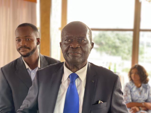 Kasaï oriental : Jonas Mukamba obtient le permis d’exploitation de la cimenterie de Katanda