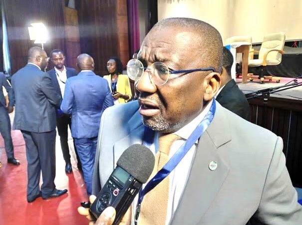 RDC : Jacques N’djoli soutient que la levée de notification sur l’achat d’armes est une «victoire diplomatique de Félix Tshisekedi »