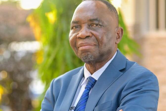 Ngandajika : le député Robert Kaniki-Mesu Tshiakatumba met en garde contre l’enrôlement des étrangers et appelle la population à s’enrôler massivement