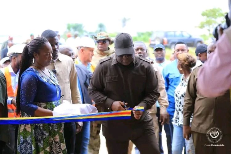 Kasaï oriental : Félix Tshisekedi inaugure le centre communautaire de Kabeya-Kamwanga