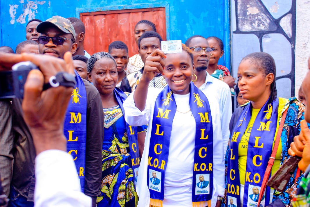 Kasaï oriental : Tyty Kalonji Matsanga, cadre de MLC, s&rsquo;enrôle et invite la population à faire de même