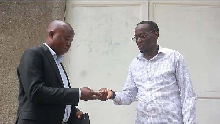 ESU : l’Association des Ressortissants de l’Université de Mbujimayi (ARUM) remet l’auditoire Frantz Fanon réhabilité au comité de gestion