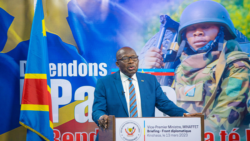 RDC: « Kinshasa ne compte pas sur l’ONU pour régler ses problèmes moins encore un État », selon Christophe Lutundula