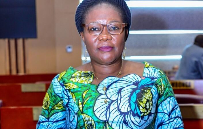 RDC : la Sénatrice Lydie Baopoko sollicite une enquête parlementaire sur la désacralisation du salaire des fonctionnaires de l’État par un réseau mafieux à Tshuapa
