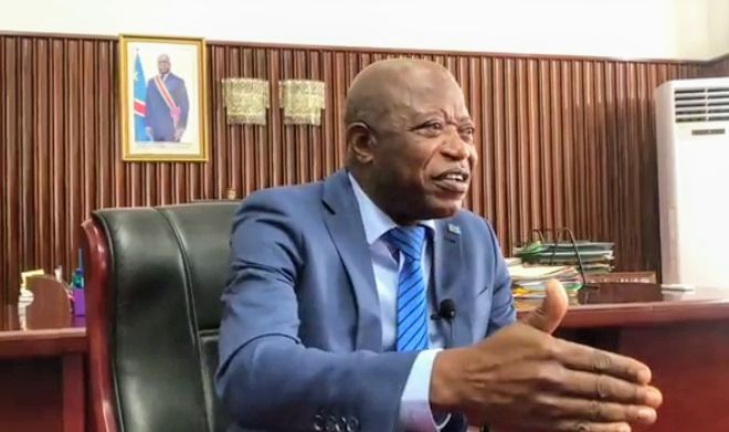 RDC: 33 ans du multipartisme, André Mbata soutient la proclamation de Étienne Tshisekedi comme « héros national »