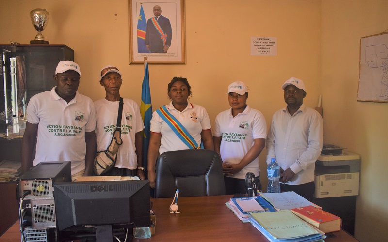 Kasaï oriental : une délégation de l’APCF présente à la Bourgmestre de Bipemba le projet de lutte contre les érosions