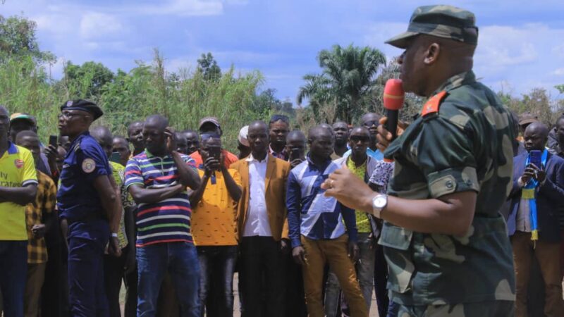 Ituri : le Gouverneur militaire annonce la tenue d’un dialogue avec les groupes armés à Aru