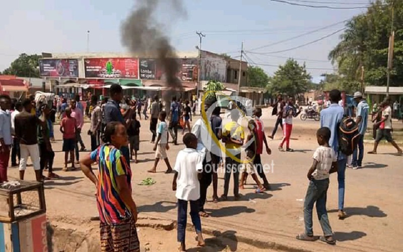 Kasaï oriental : des flammes de feu sur les lignes de la SNEL provoquent la panique sur le boulevard Laurent Désiré Kabila