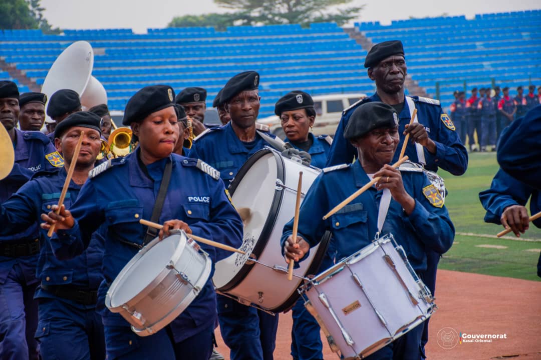 Kasaï oriental : en moins d&rsquo;un mois, l&rsquo;administration Julie Kalenga  dote à la PNC une fanfare neuve