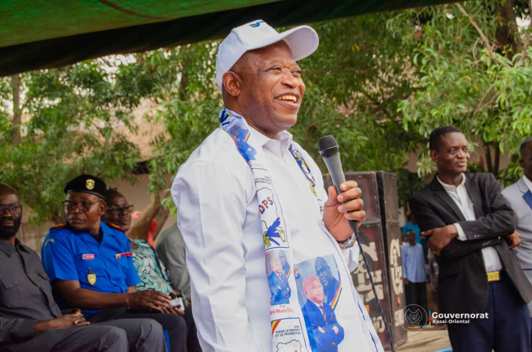 Kasaï oriental : à Mbujimayi, le Professeur André Mbata sensibilise pour le second mandat de Félix Tshisekedi