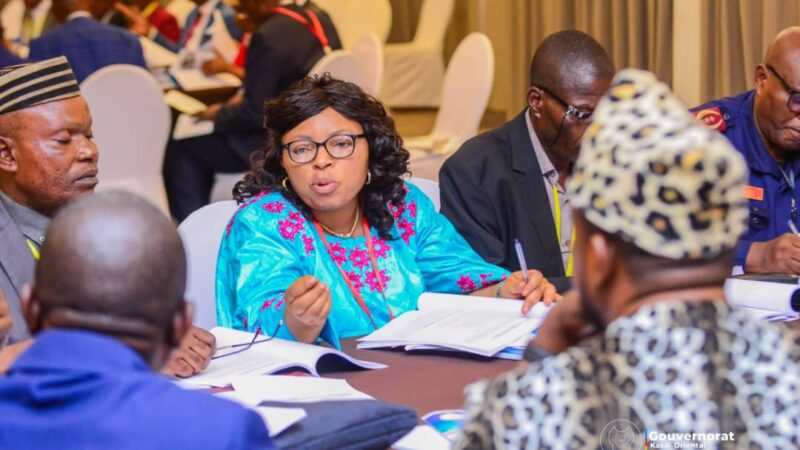 Kinshasa : la Gouverneure a.i Julie Kalenga  au forum national pour la validation de la politique nationale de prévention et de résolution des conflits communautaires et coutumiers