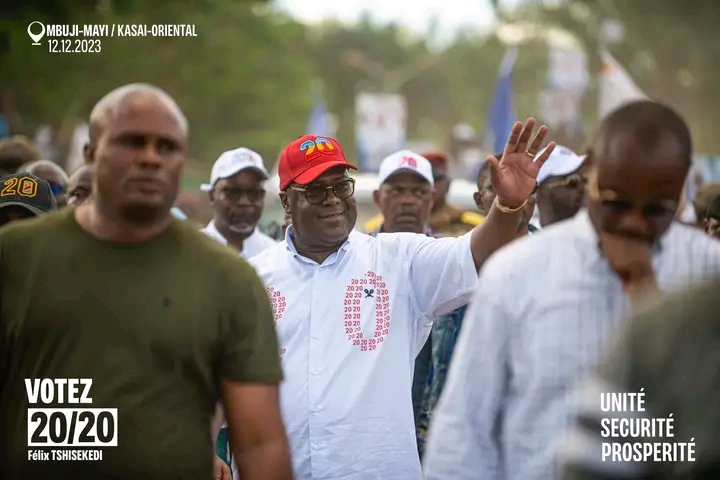 Kasaï oriental : à Mbujimayi, Félix Tshisekedi promet d&rsquo;étendre la gratuité de l&rsquo;enseignement au niveau secondaire