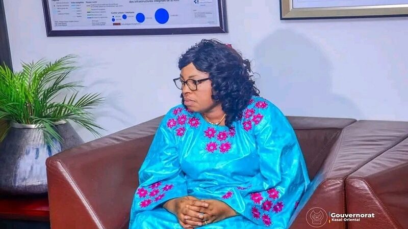 Kasaï oriental : auprès du ministre des finances, Julie Kalenga Kabongo obtient la solution au problème d’impaiement des agents de la fonction publique non payés