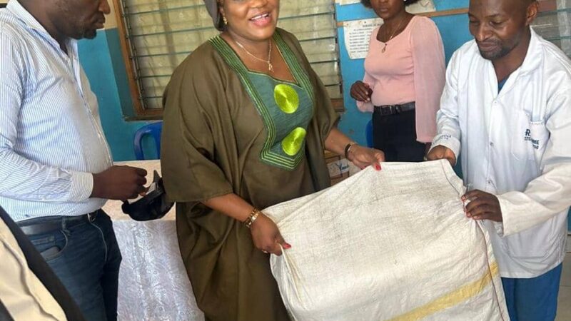 Kwango: la Fondation SAREPTA remet des lots de moustiquaires et de savons à deux hôpitaux à Kenge