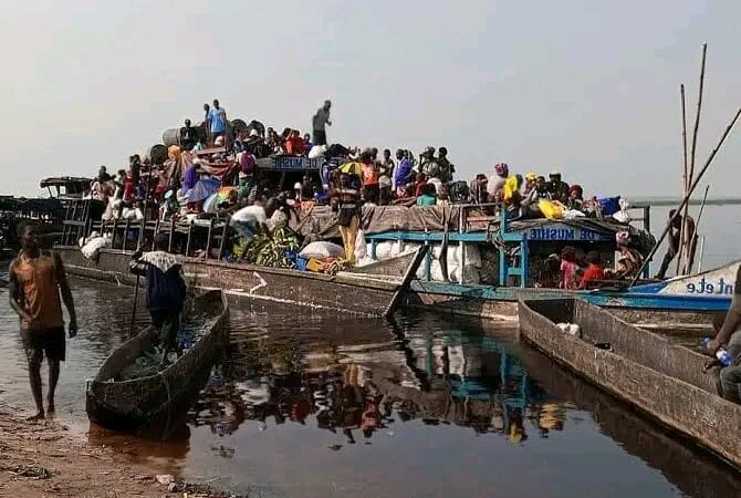 Naufrage sur la Rivière Kwa : le président Tshisekedi présente ses condoléances et ordonne une enquête