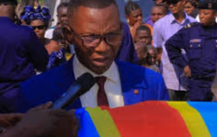 Lomami : le maire de Muene-Ditu Gérard Tshibanda sensibilise ses services à la mobilisation accrue des recettes