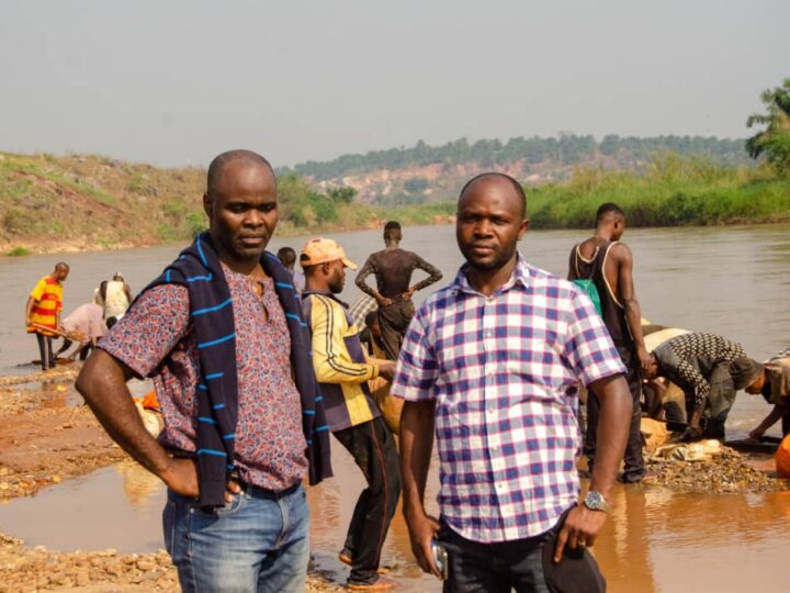 Kasaï oriental : le professeur Eliezer MAJAMBU et Symphorien ONGOLO chercheur à l’IRD en France visitent la mine de Bena Kabongo
