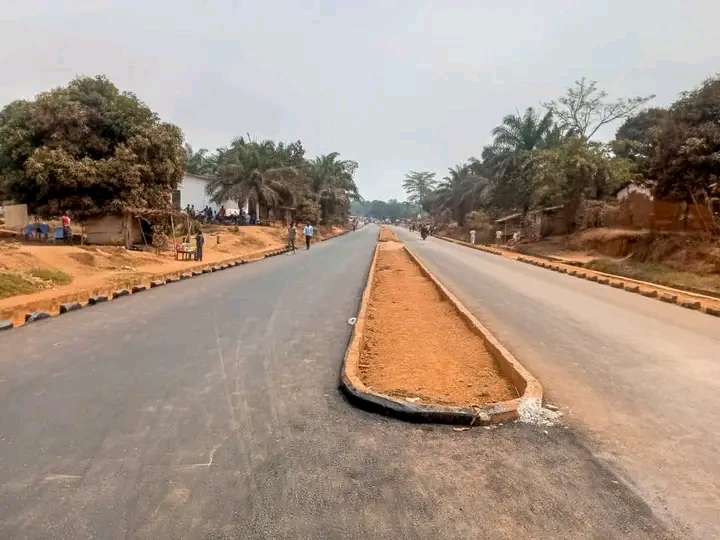 Kasaï oriental : à Mbujimayi, c’est fini l’asphaltage de l’avenue Tatu Kanyinda