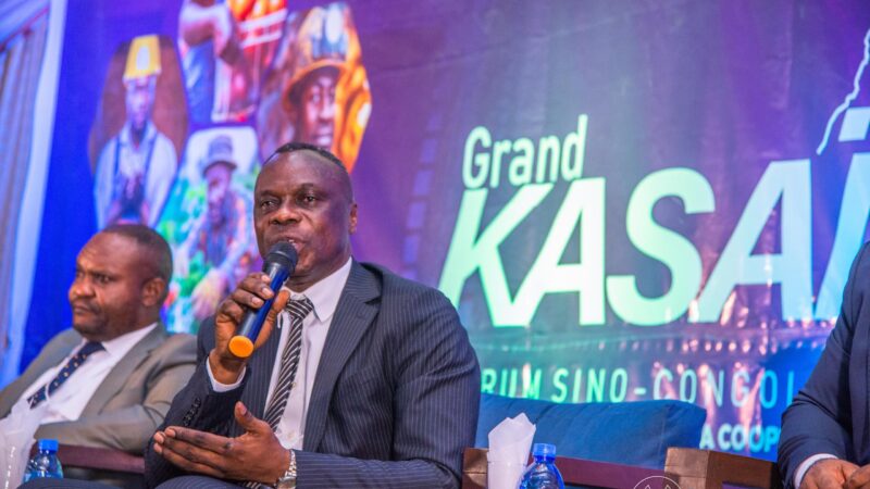 Kasaï oriental :  Jean-Paul Mbuebua séduit les investisseurs chinois par un marketing des potentialités de sa Province