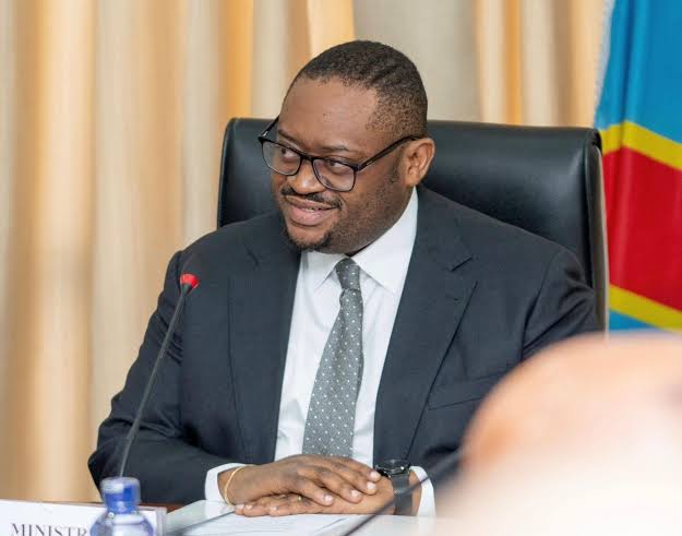RDC : mobilisation des recettes, le ministre des Finances Doudou Lwamba lance un appel à l&rsquo;efficacité et à la transparence