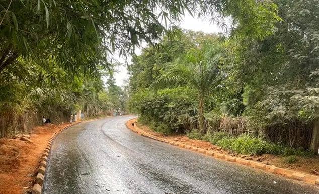 Kasaï oriental : à Mbujimayi, l’avenue Cathédrale en pleine imprégnation avant l’asphaltage final