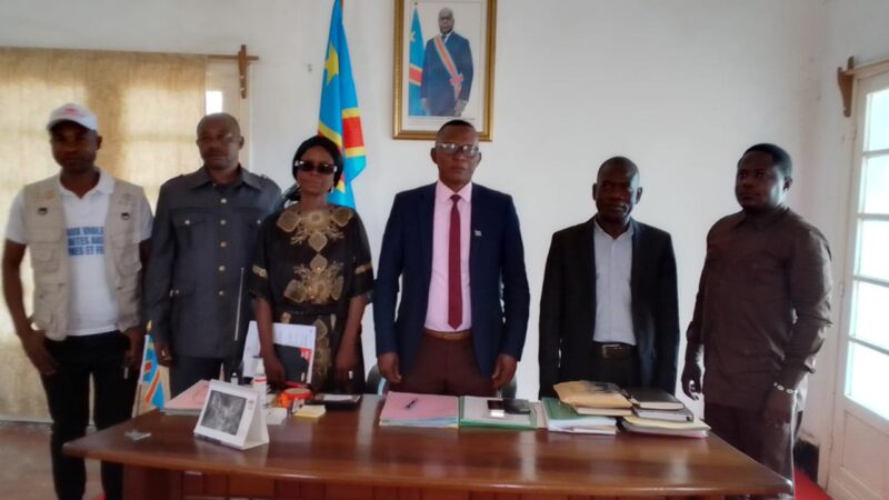 Lomami : à Mwene-Ditu, Gérard Tshibanda accueille une délégation du ministère national du Genre, Famille et Enfants