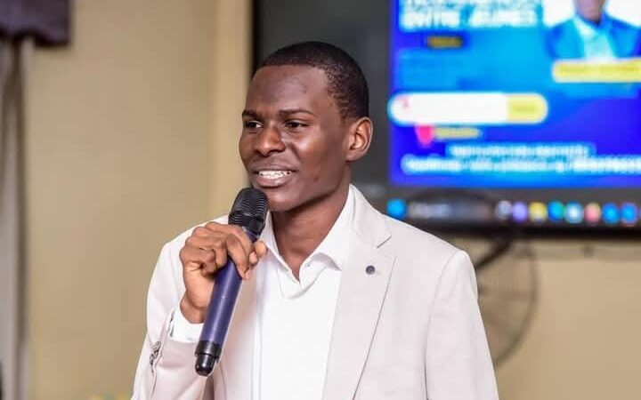 Kasaï oriental : Franck Kayombo mobilise la jeunesse Est-Kasaienne autour des questions entrepreneuriales