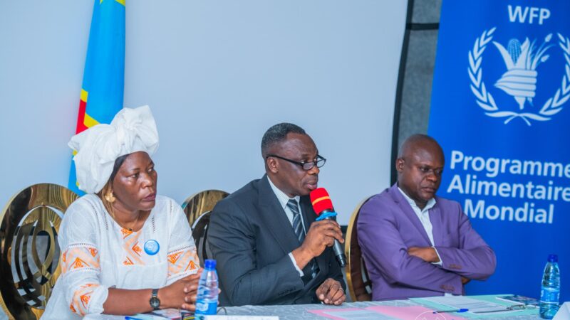 Kasaï oriental : Face aux difficultés d’accès à une alimentation suffisante, Jean-Paul Mbwebwa et le PAM renforcent leur engagement