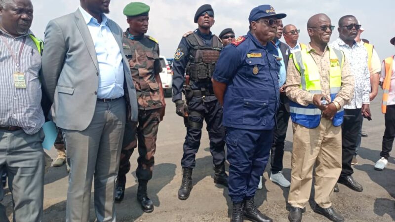 Ituri : Le gouverneur intérimaire Raus Chalwe satisfait de l’avancement des travaux de modernisation de l’aéroport de Bunia
