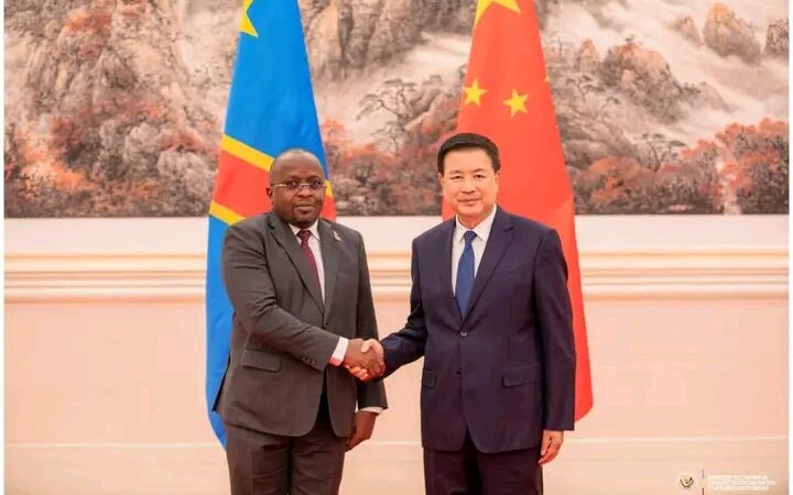 RDC -Chine : Jacquemin Shabani Lukoo et Wang Xiaohong scellent une collaboration sécuritaire