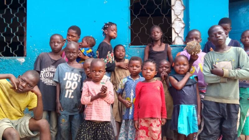 Lomami : plus de 60 enfants hébergés à l&rsquo;orphelinat mère Kapi de Mwene-Ditu vivent le calvaire, sans soins ni eau potable
