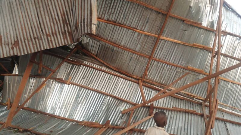 Lomami : à Lubao, plus de 100 familles passent nuit au mépris des intempéries de suite d&rsquo;une pluie qui a emporté plusieurs toitures des maisons