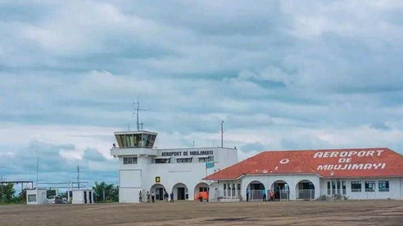 RDC : Romain Tshinyama annonce la réouverture ce dimanche de l’aéroport international de Mbujimayi