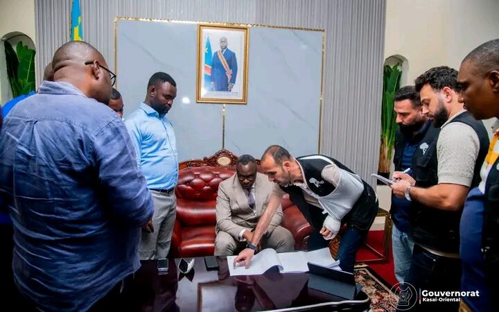 Kasaï oriental :  écoles et hôpitaux bientôt modernisés grâce au partenariat entre  Jean-Paul Mbwebwa  et SAFRIMEX