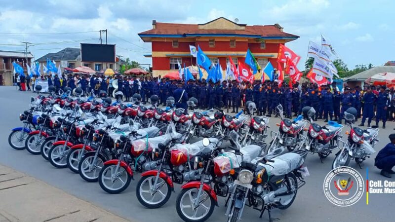 Maniema : plus de 40 motos achetées grâce à la taxe conventionnelle remises aux services de sécurité et aux entités locales